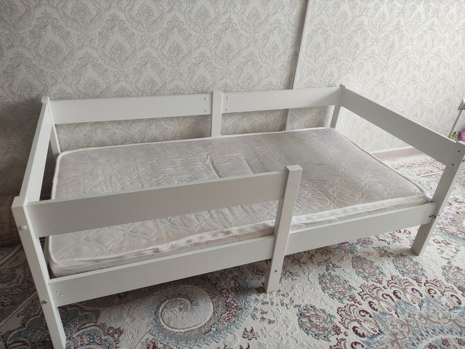 Продам детскую кровать, самовывоз