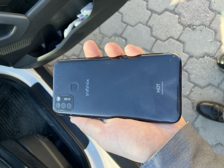 Продам смартфон infinix