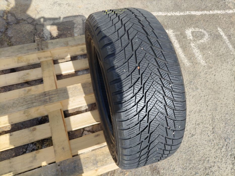 225/55/17 Бриджстоун ДОТ 2019 г - Само 1 брой гума