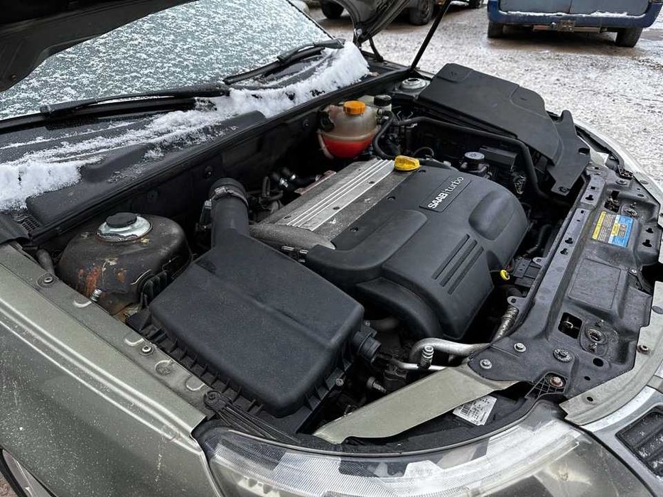 Двигатель Сааб 9-5, 9-3 (Saab)  в  полном навесе  привозной из Европы.