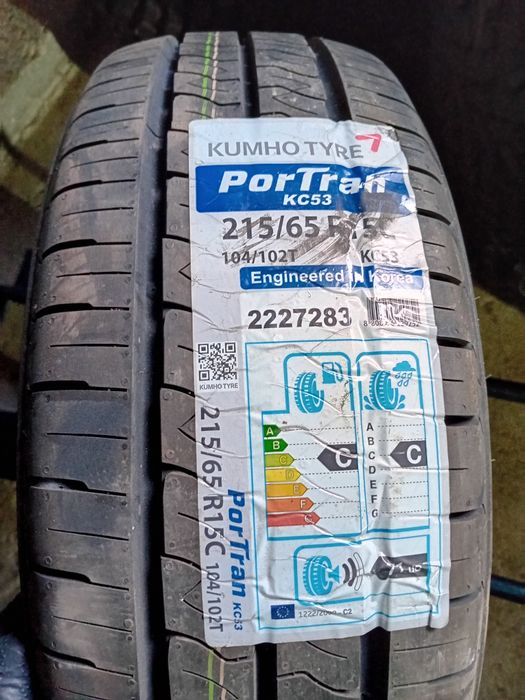 215 65 R 15 C Kumho vara