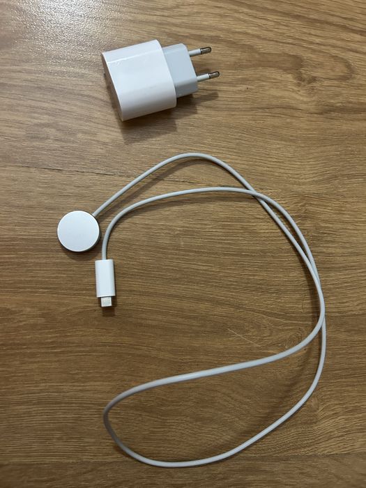 Зарядно и каишкa за Apple Watch 8