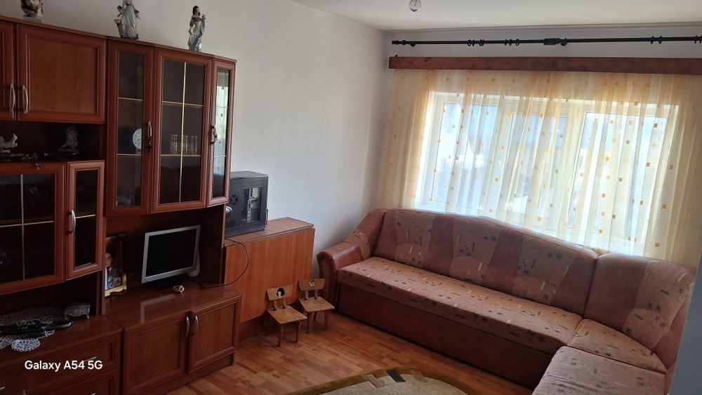 Apartament cu 3 camere
