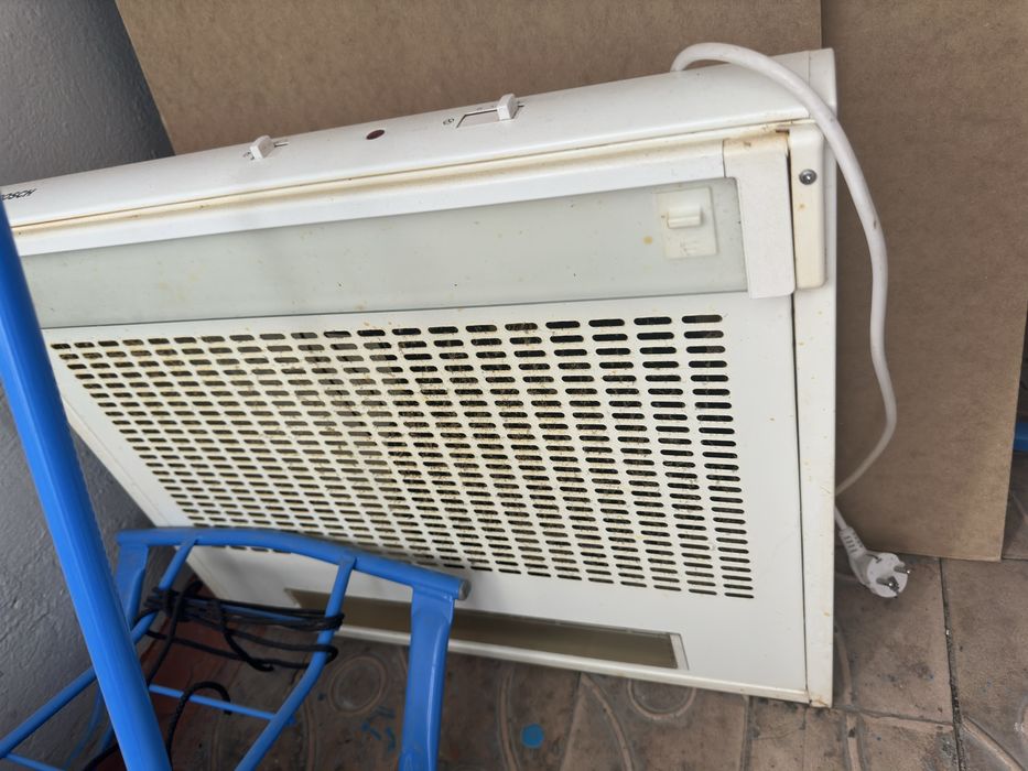 Вытяжка Bosch.