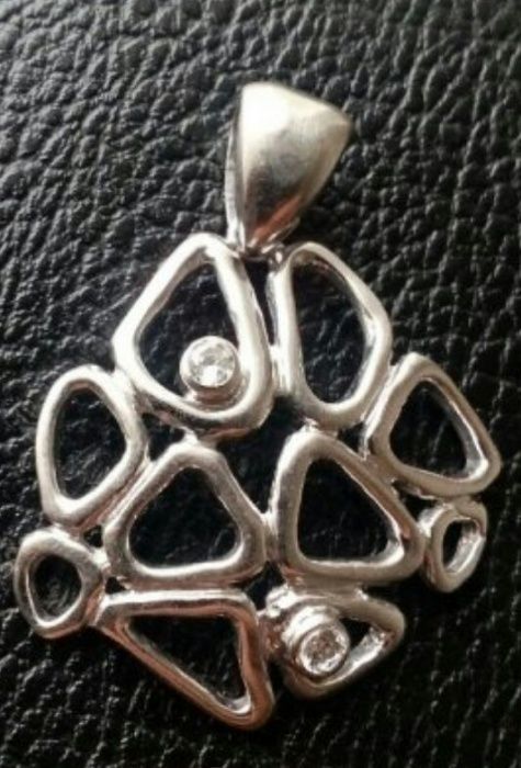 Нова сребърна висулка-неповторима,великолепна, с циркони !