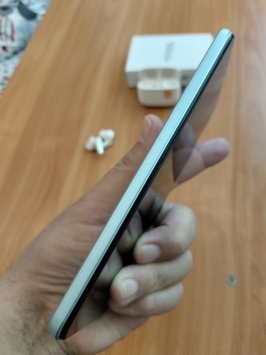 Vivo Y21..+науш.