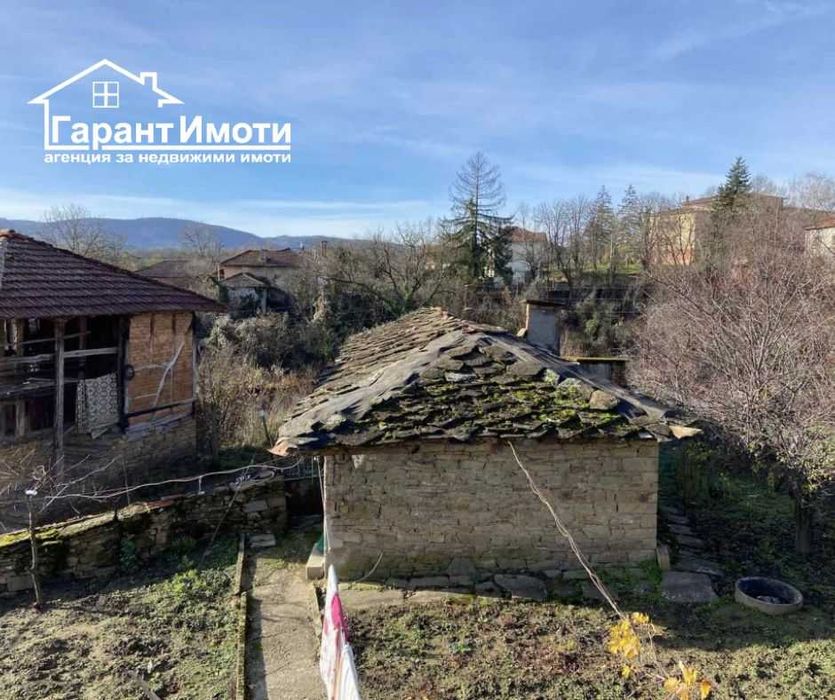 Продава къща - с. Ловнидол, общ. Севлиево