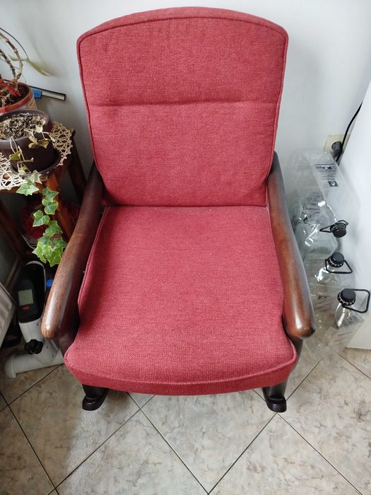 Balansoar confecționat din lemn