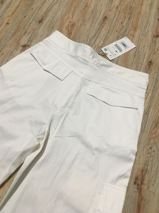 Pantaloni albi stil Cargo Zara