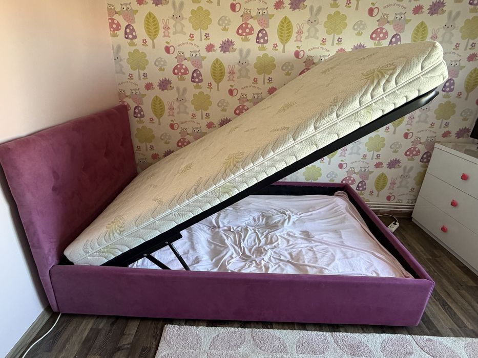 Pat tapițat cu ladă depozitare + saltea – stare foarte bună