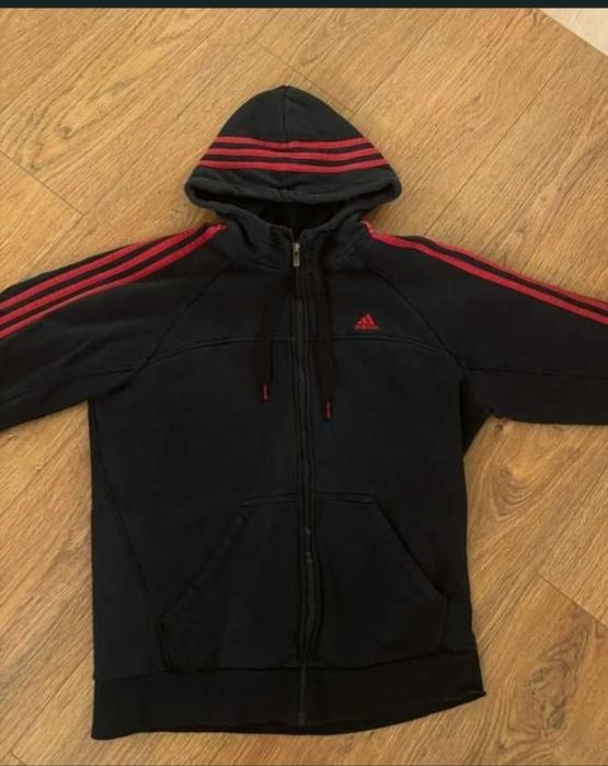 Adidas essentials performance три ленти