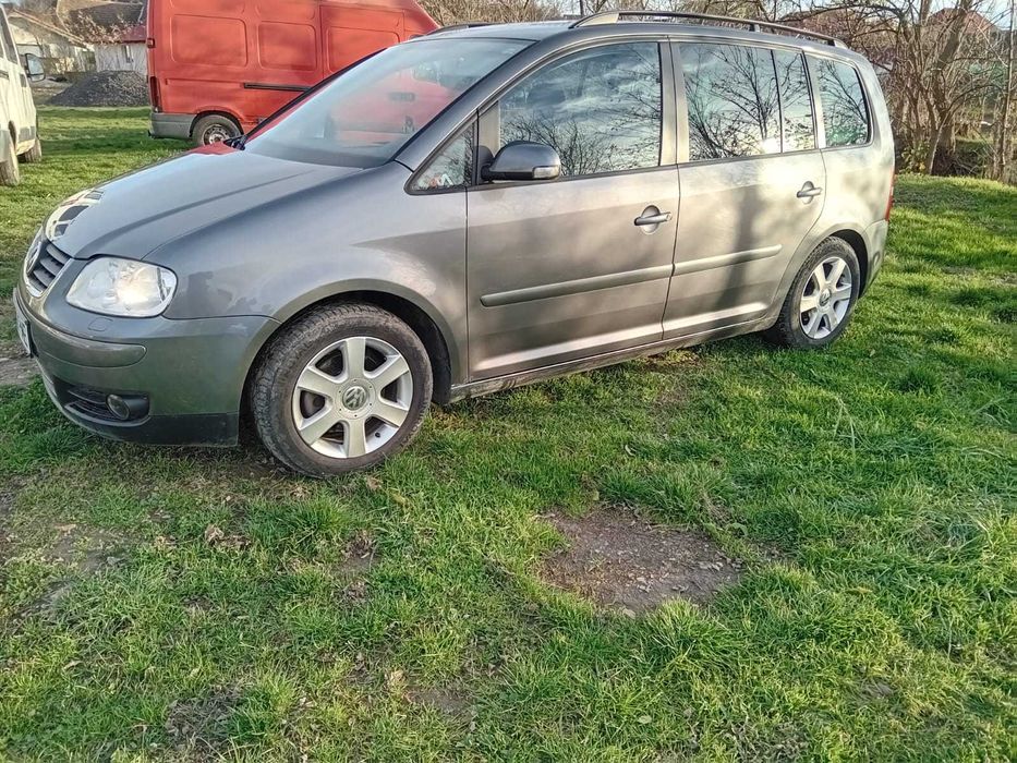 Volkswagen Touran 2.0 TDI 7 locuri recent inmatriculata
