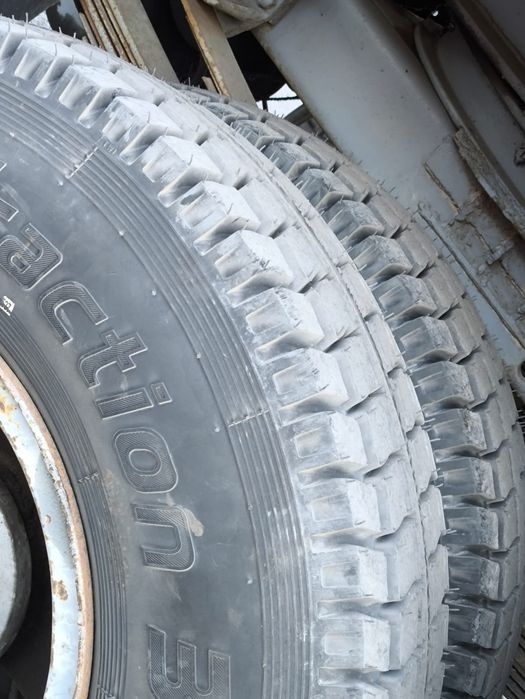 Автопоезд с самосвальным прицепом