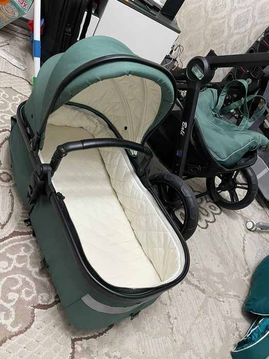 Продам детскую коляску