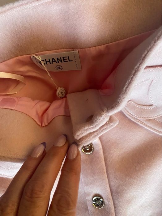 Страхотен комплект в розово Chanel