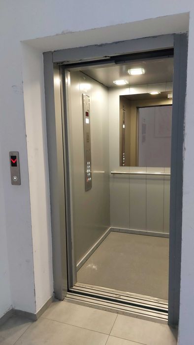 Продава се Тристаен апартамент в Бургас, Славейков - 115 кв.м за 1144 €/кв.м - Снимка #10