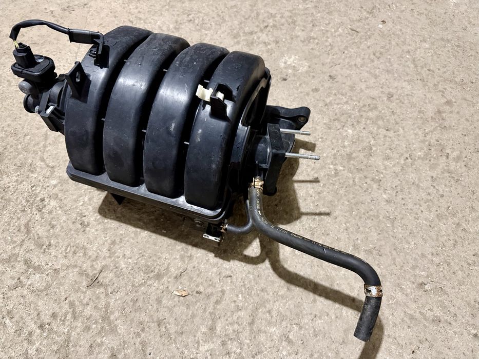 Всмукателен колектор за Suzuki SX4 1.6i 2012г.