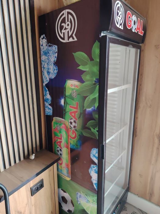 Витрина холодильник