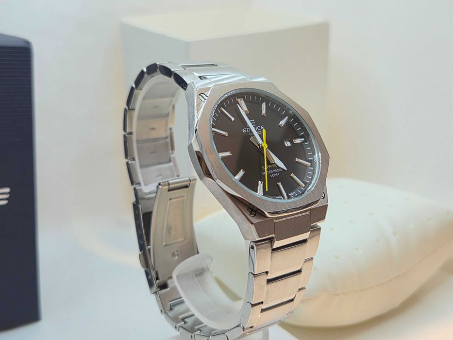 Ceas Barbati, unisex CASIO Edifice Saphire , EFR s108d-1avuef silver - Black, NOU, Garantie 2 ani