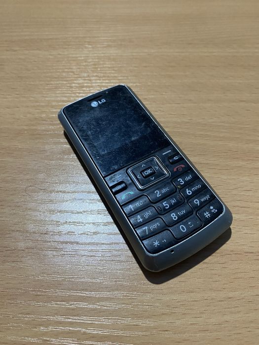 Кнопочный телефон