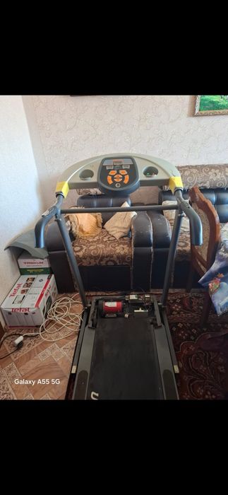 Продам беговую дорожку