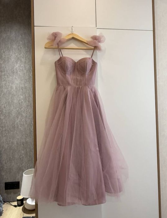 Розовое подростковое  платье