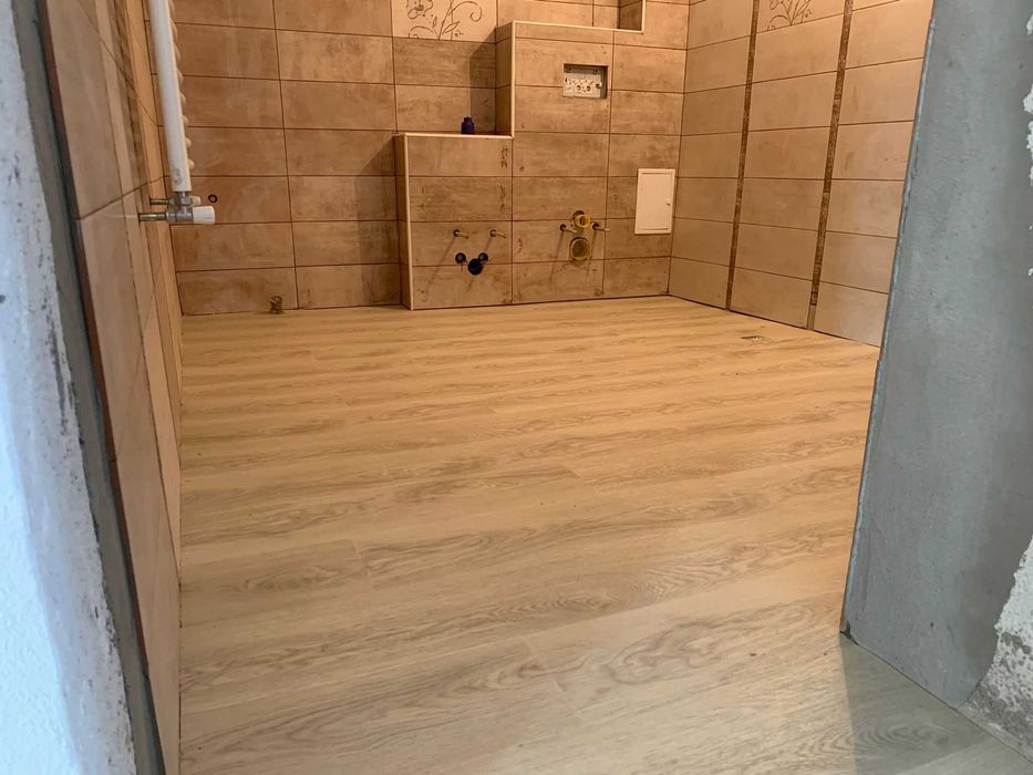 Montaj Mocheta LVT Linoleum Parchet Plinte Polimer Vopsele Epoxi 3D