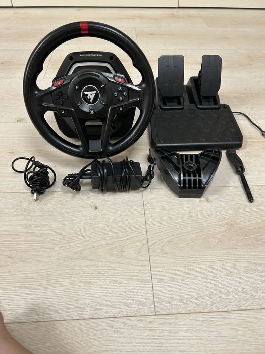 Кормило и педали THRUSTMASTER