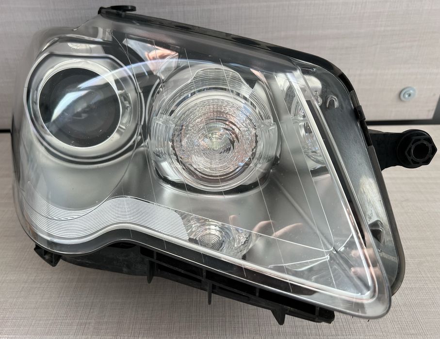 Фарове VW Touran 2010г