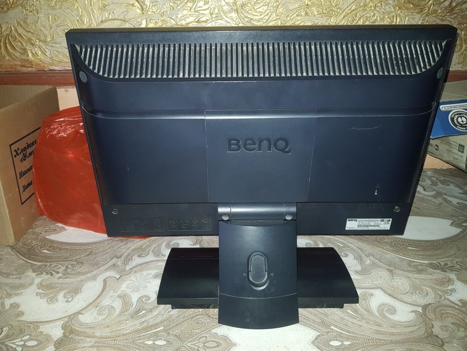 Монитор на запчасти