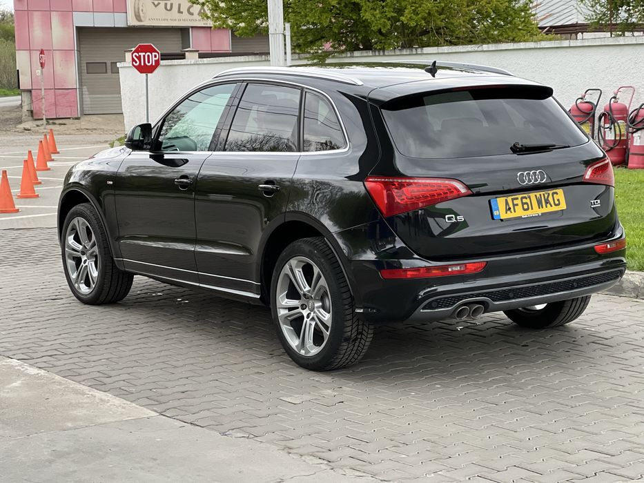 Dezmembrez Audi Q5 8R S line 2.0 tdi 170 cai CGLB 2012 bixenon piele