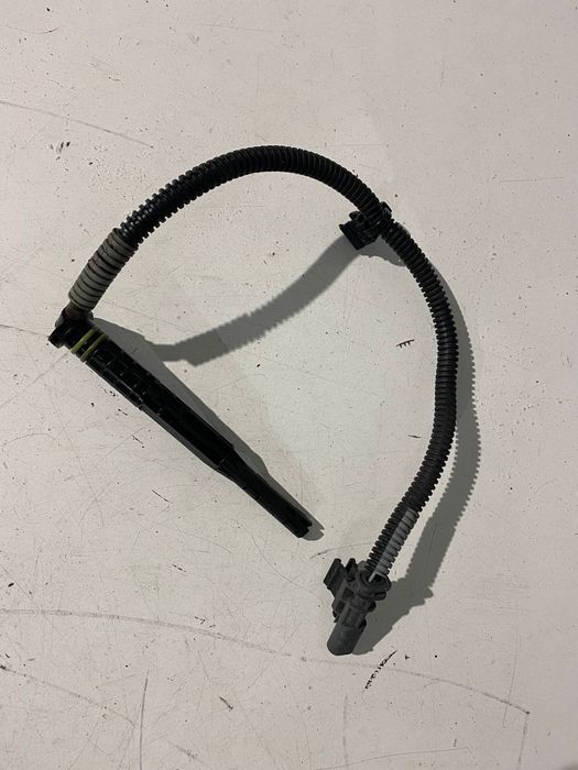 Senzor nivel ulei VOLVO XC60 S60 V60 S90 XC90 V90 V40 31478111 32380135