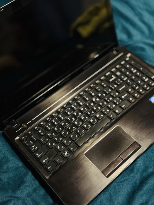ноутбук “Lenovo”
