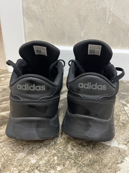 Кроссовки Adidas