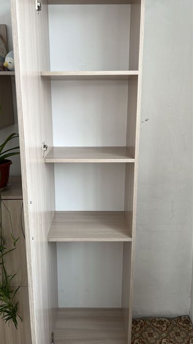 Мебель, шкафы, стол, кровать