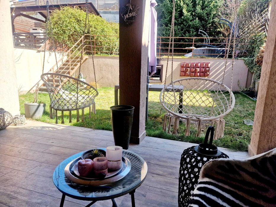 Vand Casa strada Narciselor /Floreşti