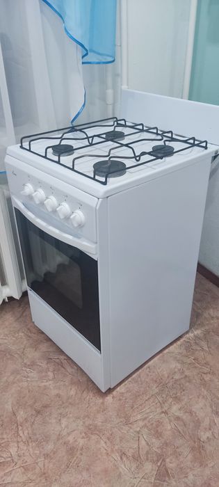 Продам газ плиту