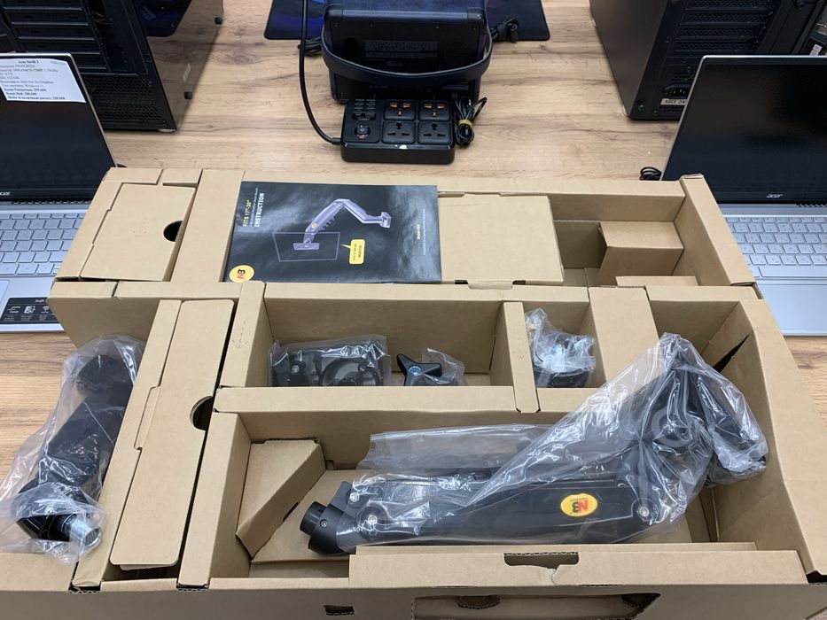 Монитор HyperX Armada 27", 64V69AA, QHD, 165 Гц, 10965/А10