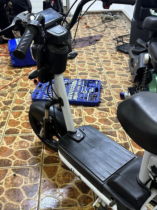 Продам скутер  happy city baik