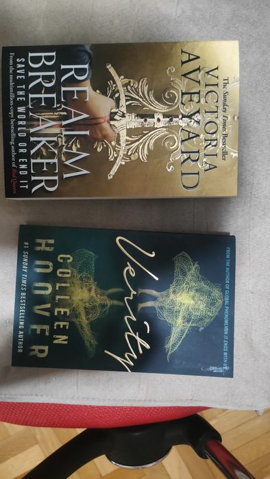 Популярни книги (цената е примерна)