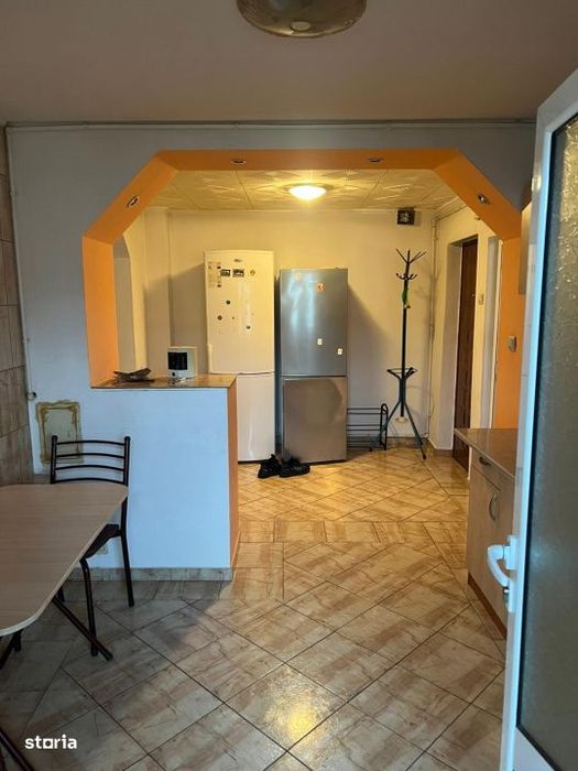 Apartament 3 camere, 70 mp, Bals zona Jiu