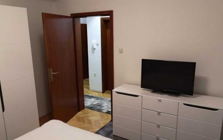 Дава се под наем Двустаен апартамент в Пловдив, Въстанически - 57 кв.м за 178.5 € - Снимка #2