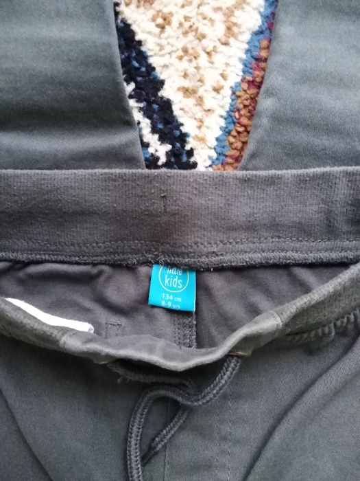 Pantaloni copii.