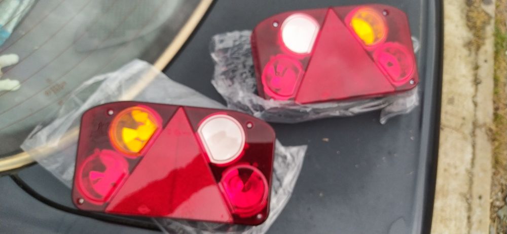 Стопове за автомобилно ремарке.