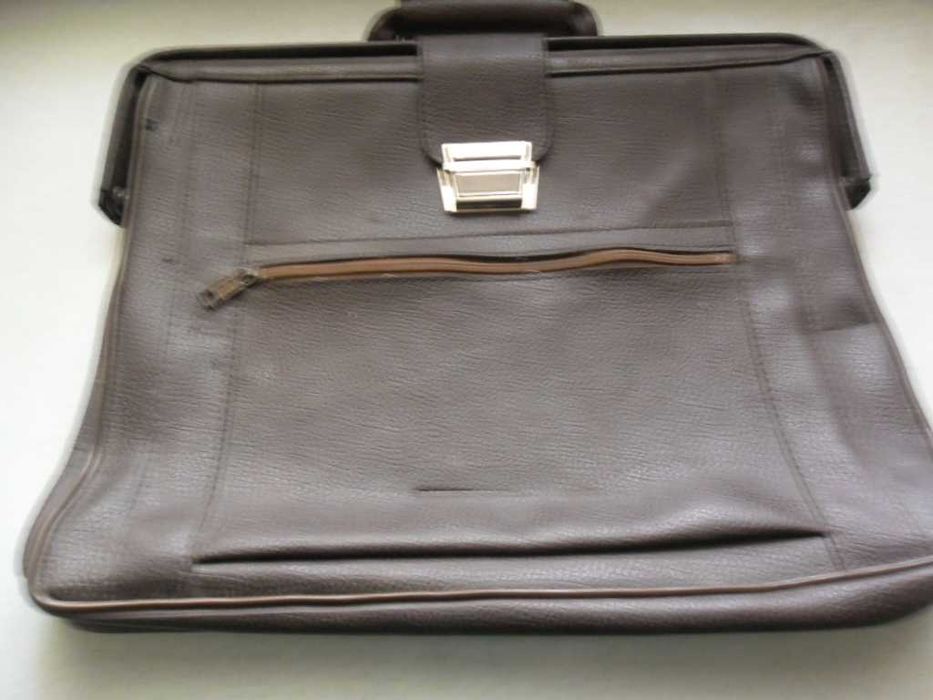 Портфель для Деловых Бумаг , Документов  и Командировок