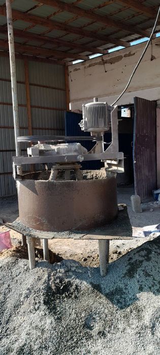 Блок опорати сотилади