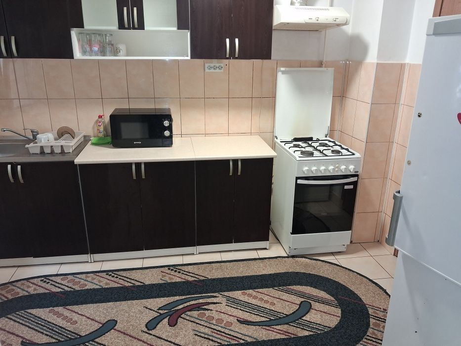 Închiriez apartament 2 camere