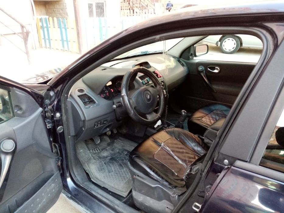 Продаётся машина reno