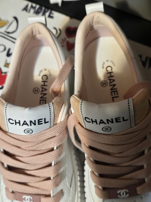 Adidași Chanel 37l