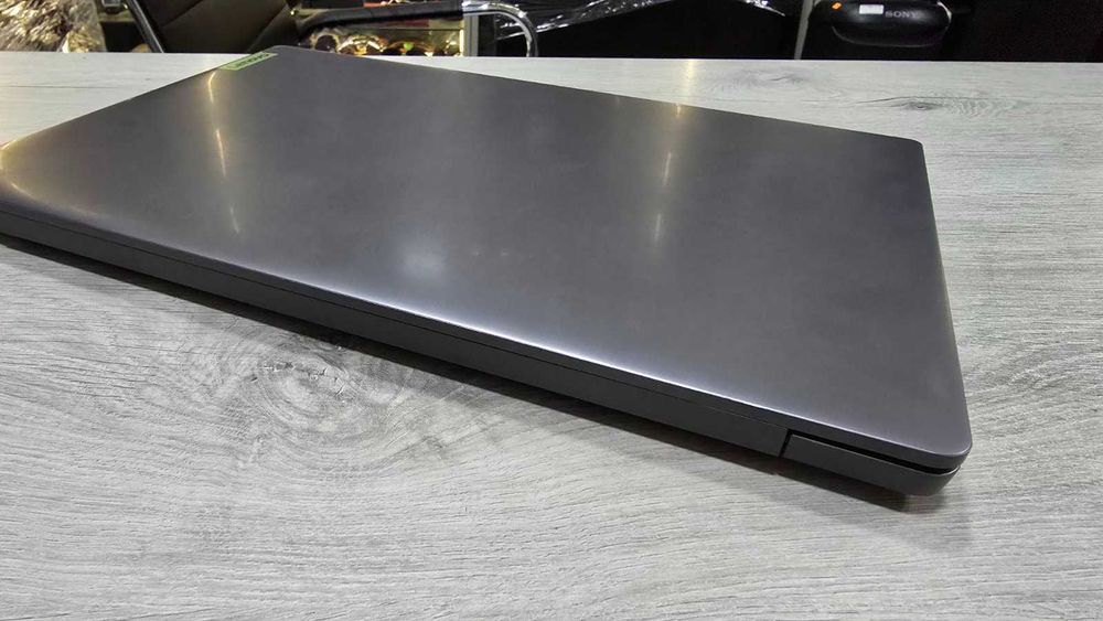 Лаптоп Lenovo IdeaPad Slim 3